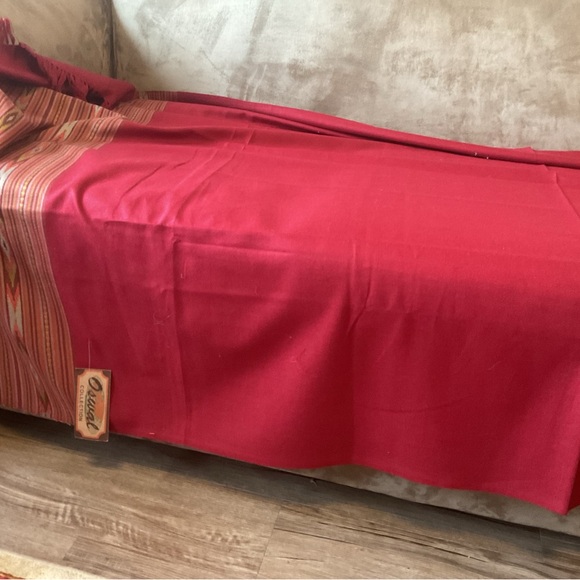 LAST CHANCE $10 INDIA THROW FROM SHREE GAJANAN. HIGH QUALITY. OSWAL COLLECTION - Picture 4 of 10